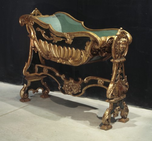 Berceau en bois sculpté et doré, Venise XVIIe siècle - Mobilier Style Louis XIV
