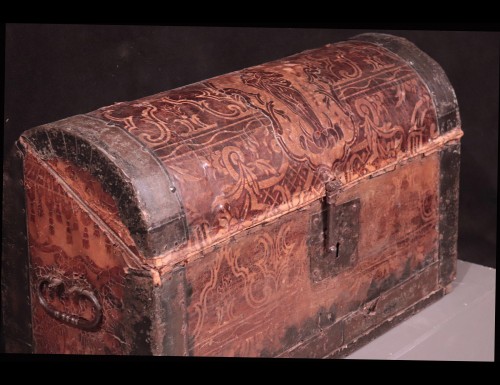 Leather Travel chest, Central Italy, 17th Century - Objects of Vertu Style Renaissance