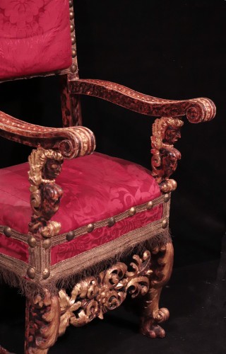 Fauteuil d'apparat toscan en bois sculpté et doré, XVIIe siècle - Sièges Style Renaissance