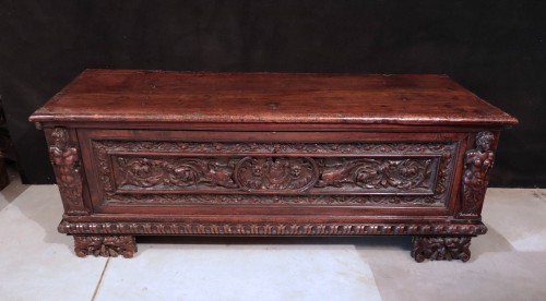 Renaissance Cassone, Lombardy 16th century - Furniture Style Renaissance