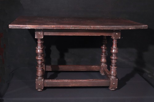 Table en noyer, Italie, XVIe siècle - Mobilier Style Renaissance