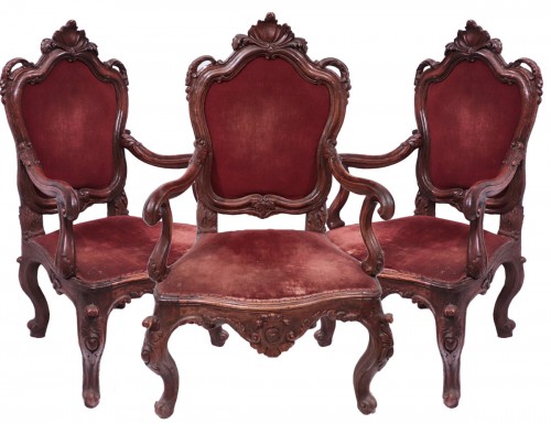 Trois fauteuils en noyer, Venise 18e siècle
