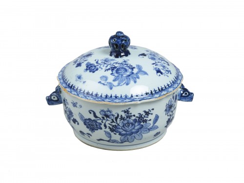 Terrine en porcelaine de Chine d'époque XVIIIe