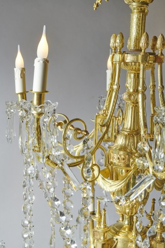 Lighting  - Chandelier in gilded bronze and pendants 19th century