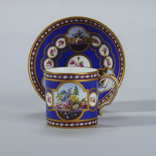 18th century Sèvres porcelain litron cup - Porcelain & Faience Style Louis XVI