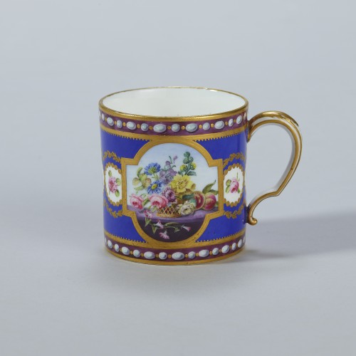 Tasse litron en Porcelaine de Sèvres d'époque XVIIIe - Galerie Damidot