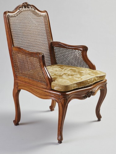 Louis XV natural wood caned bergère - 