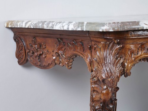 Console richement sculptée Louis XV - Mobilier Style Louis XV