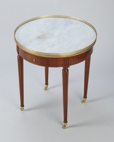 XVIIIe siècle - Table bouillotte en acajou Louis XVI