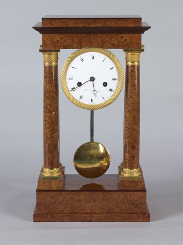 Horlogerie Pendule - Pendule en loupe d'orme d'époque Empire