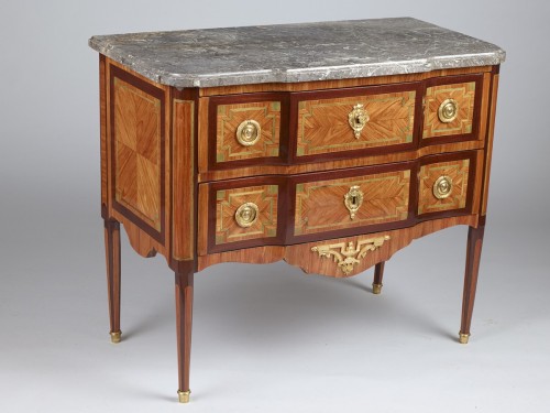 Mobilier Commode - Petite commode sauteuse d'époque Louis XVI