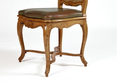 XVIIIe siècle - Suite de six chaises cannées Louis XV