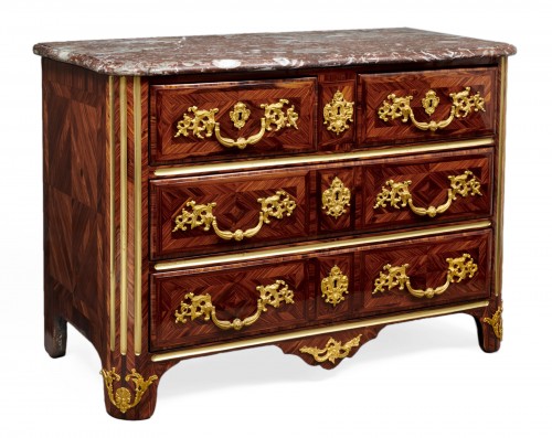 Commode en bois de violette Louis XIV