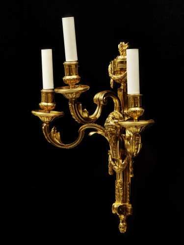 Paire d'appliques en bronze doré d'époque Louis XVI - Luminaires Style Louis XVI
