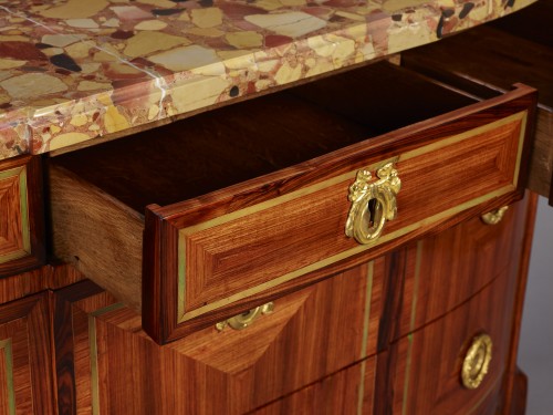 Mobilier Commode - Commode Transition  estampillée P. Denizot