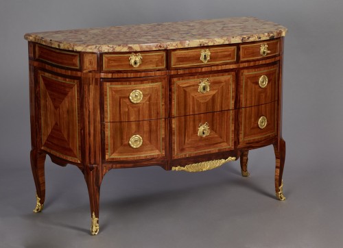 XVIIIe siècle - Commode Transition  estampillée P. Denizot