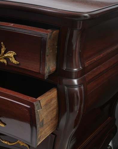 18th century - Chest of drawers in solid mahogany, Bordeaux 18th century