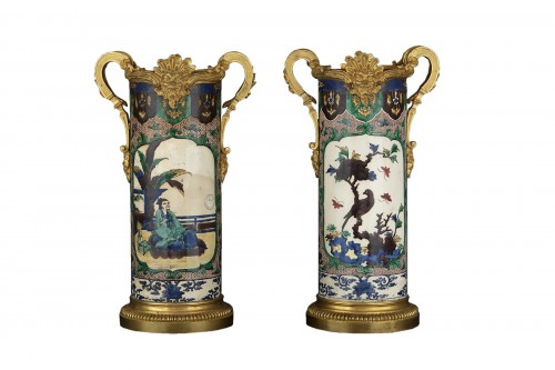 Pair of cylindrical vases in China from Verde family