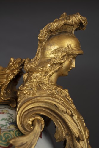Antiquités - Important vase couvert en  porcelaine de Samson à monture en bronze