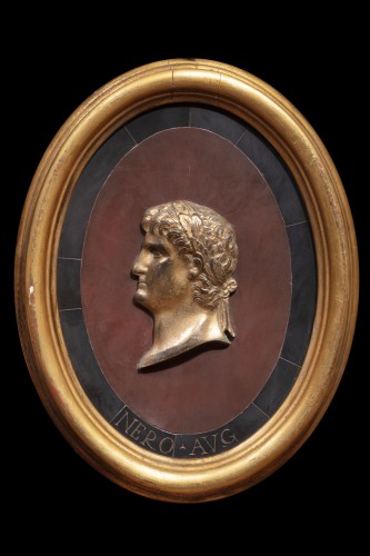 XIXe siècle - Ensemble de quatre profils d'empereurs en bronze