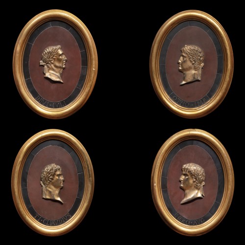 Ensemble de quatre profils d'empereurs en bronze - Napoléon III