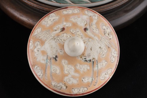 XIXe siècle - Paire de vases en porcelaine de de Chine famille rose fin 19e