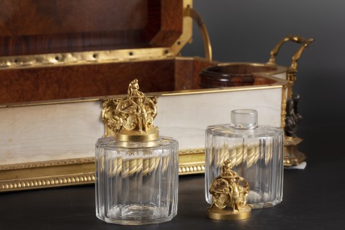 Napoléon III - Important coffret à parfum Napoléon III en bronze plaqué d'ivoire