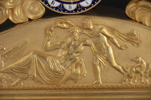 Important Clock In Gilded And Finely Chiselled Bronze Representing Ganymede - Horology Style Empire