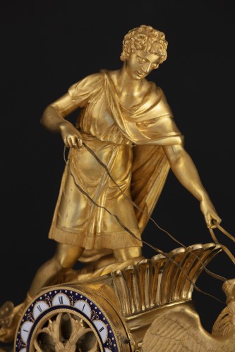 Antiquités - Ganymède sur un char tiré par deux aigles, importante pendule Empire