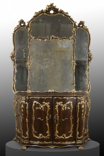 Important buffet Vénitien en noyer et miroirs au mercure, 1ere moitié du XVIIIe siècle - Mobilier Style Louis XV