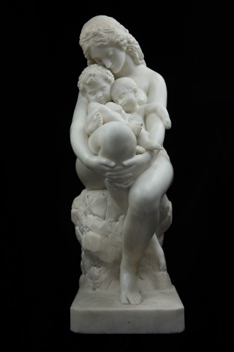 Sculpture  - Late 19th century marble depicting Eve embracing her two young boys
