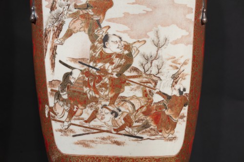 Paire de vases en porcelaine  japonaise période Meiji - Phidias Antiques