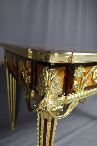 Table aux Muses d'après un modèle de jean Henri Riesener - Philippe Cote Antiquités