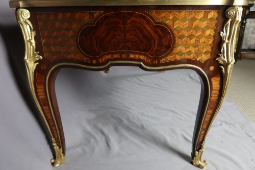 Antiquités - Late 19th century desk after a model by Jean François Oeben