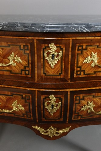 Louis XV two-drawer commode - Louis XV