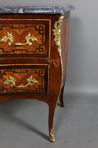 Louis XV - Louis XV two-drawer commode