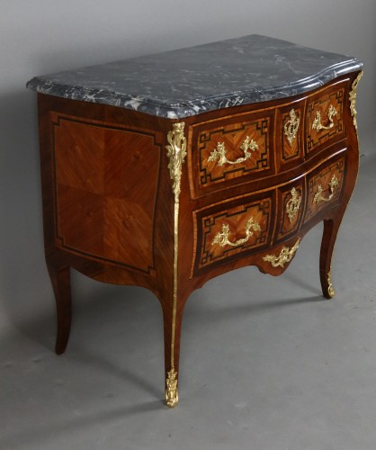 Antiquités - Commode Sauteuse Louis XV