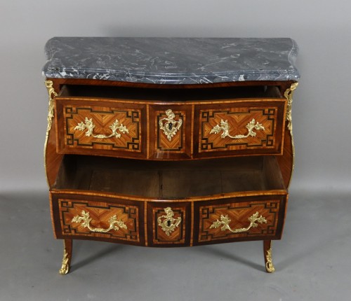 Antiquités - Commode Sauteuse Louis XV