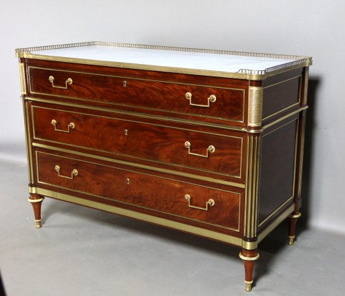 XVIIIe siècle - Commode Louis XVI