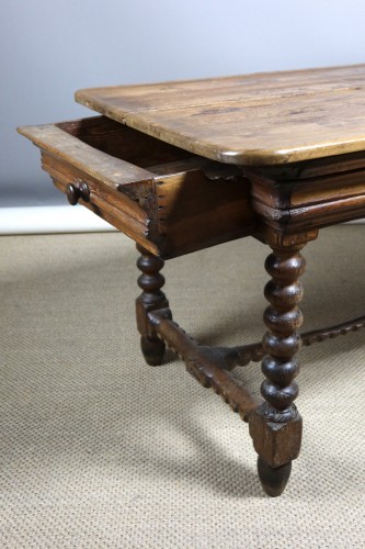 XIXe siècle - Table en bois naturel