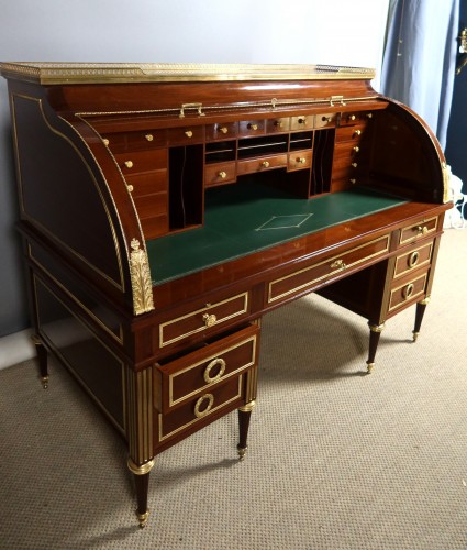 XIXe siècle - Bureau cylindre du XIXe siècle