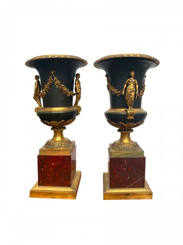 Paire de vases Médicis en bronze