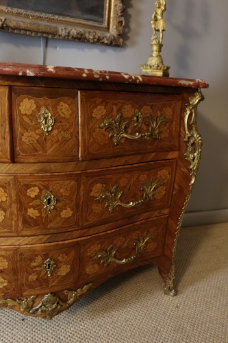 XIXe siècle - Commode début du XIXe siècle en marqueterie de fleurs