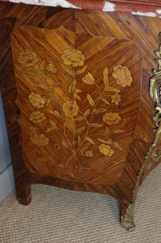 Antiquités - Commode début du XIXe siècle en marqueterie de fleurs