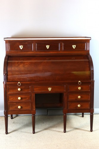 XIXe siècle - Bureau cylindre en acajou époque XIXe