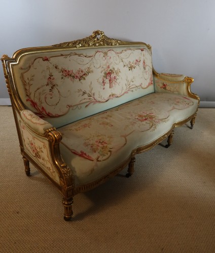 Napoleon III salon set in gilded wood and Aubusson tapestry - 