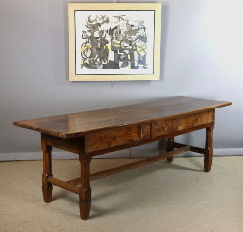 Antiquités - Table console en noyer XVIIIe siècle