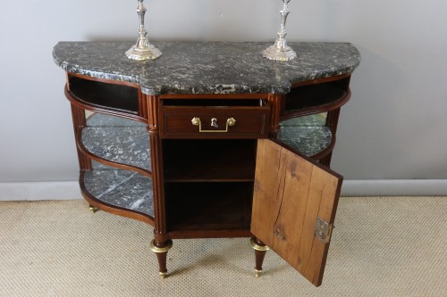 XVIIIe siècle - Buffet desserte Louis XVI en acajou, fin XVIIIe siècle