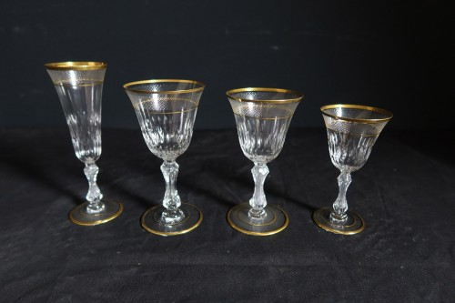 Argenterie et Arts de la table  - Service de verres cristal de Saint Louis modèle "Lozère" 48 pièces