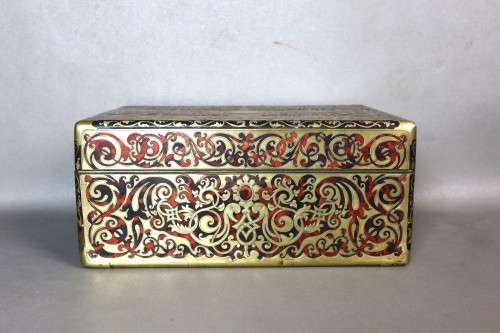 Antiquités - Coffret en marqueterie Boulle avec ses accessoires de toilette en argent massif